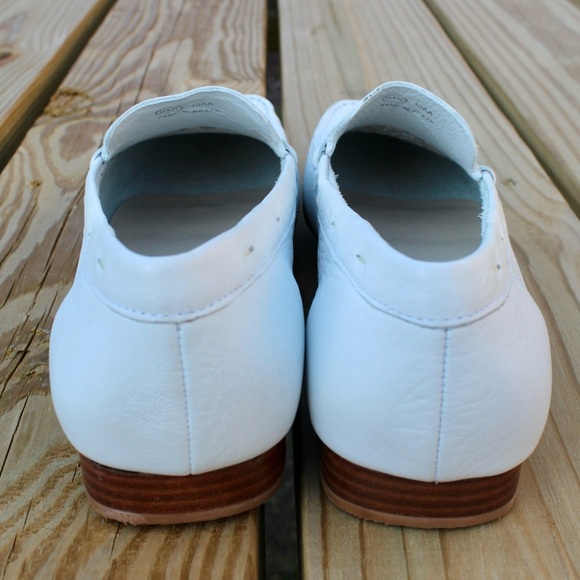 Talbots White Leather Flats Minimalist Design - Picture 4 of 7